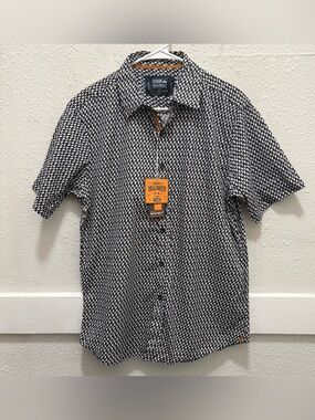 Monument Ghost Halloween Short
Sleeve Button Down Top NEW Size Large